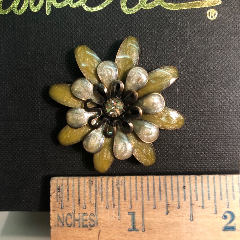 Glistening olive enameled flower pin